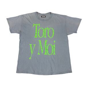 Toro Y Moi Garamond Short Sleeve T Shirt Men's Large